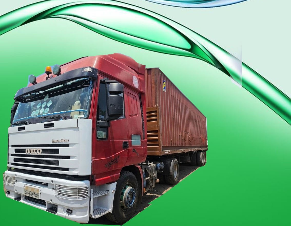 Liyunet truck carrying industrial cargo